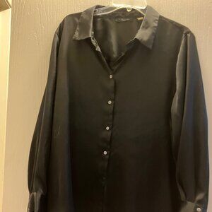 T Tahari Button Up Blouse
